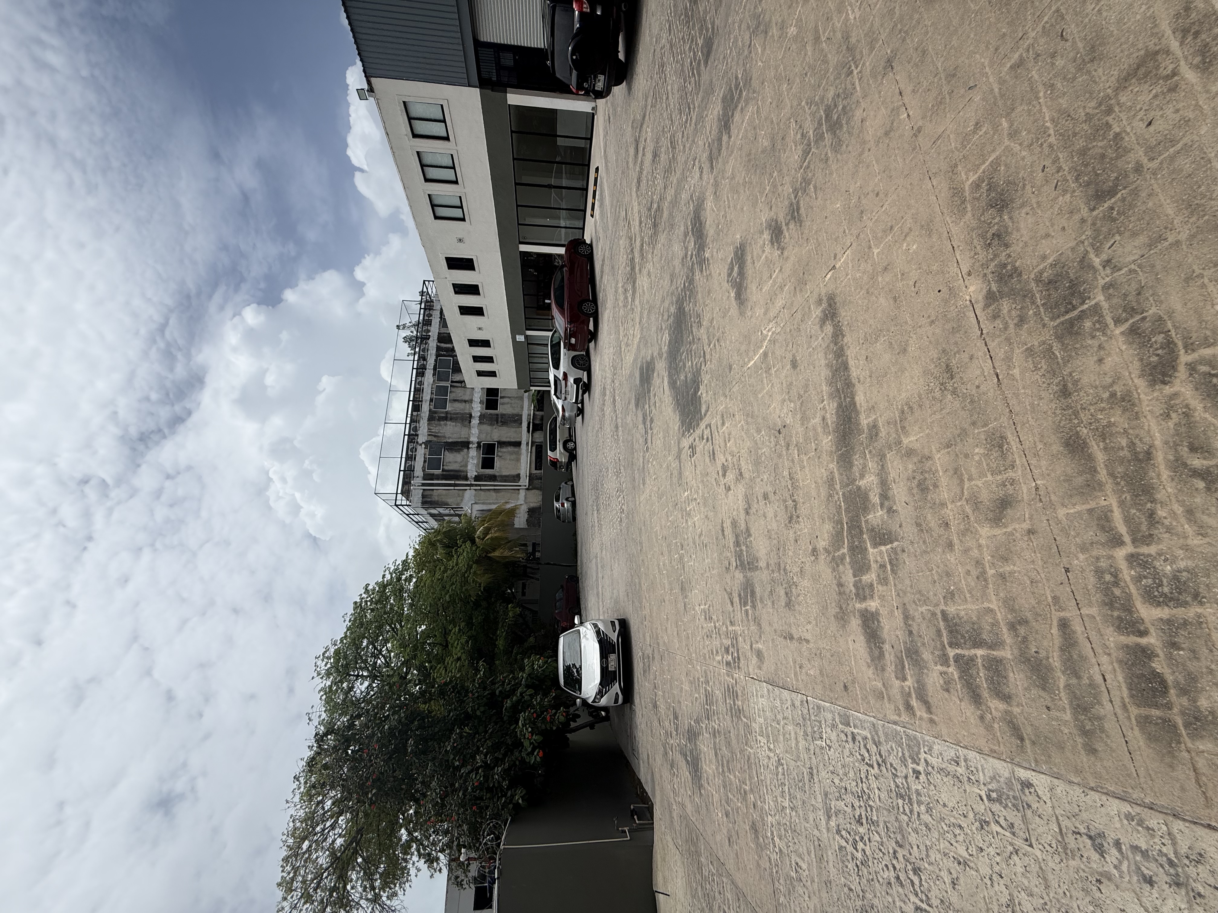 Local comercial dentro de plaza Muray 50m2 — foto 5 de 6 · nichupte