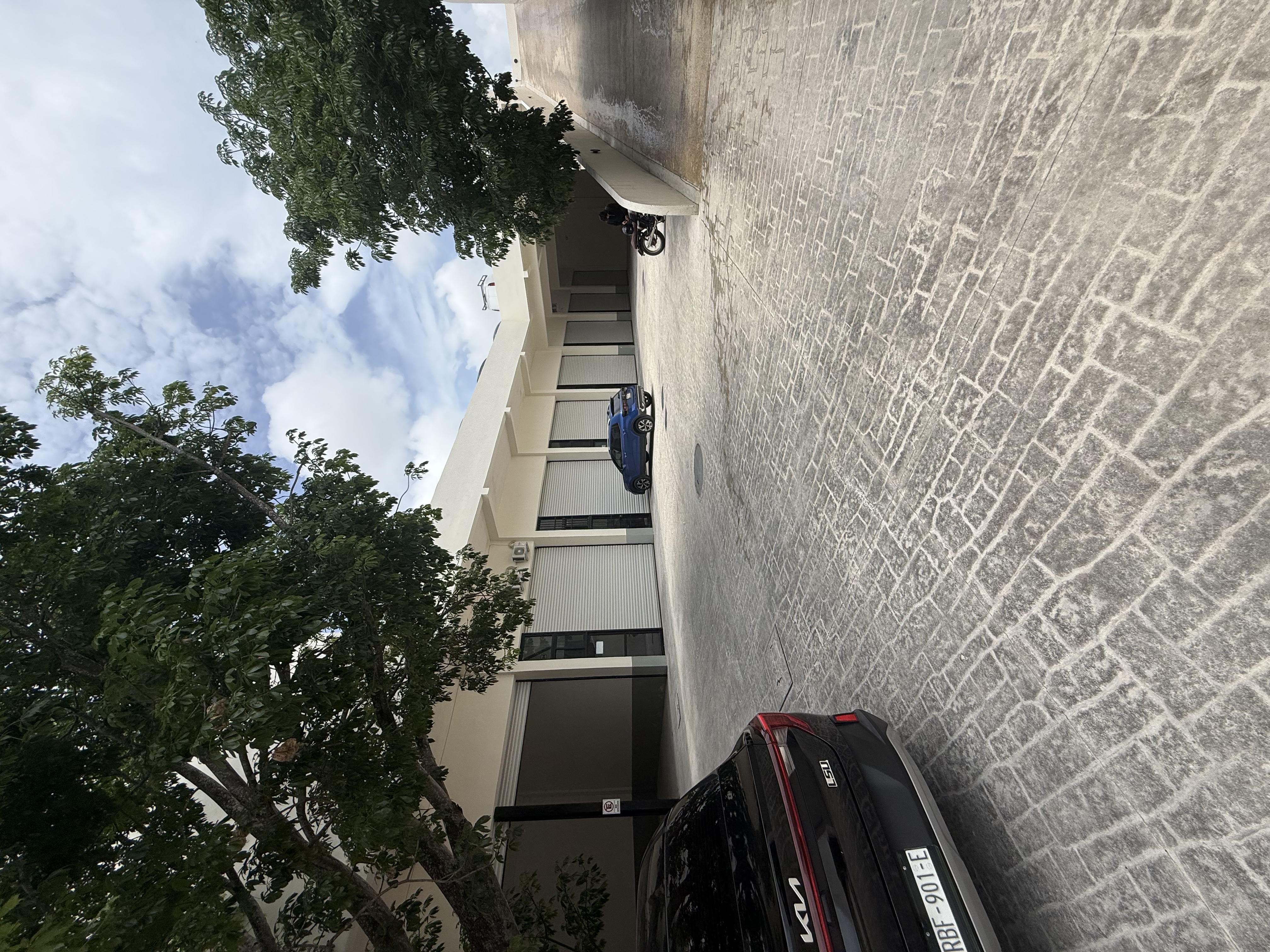 Bodega en Av.Nichupte esquina Kabah — foto 1 de 6 · nichupte