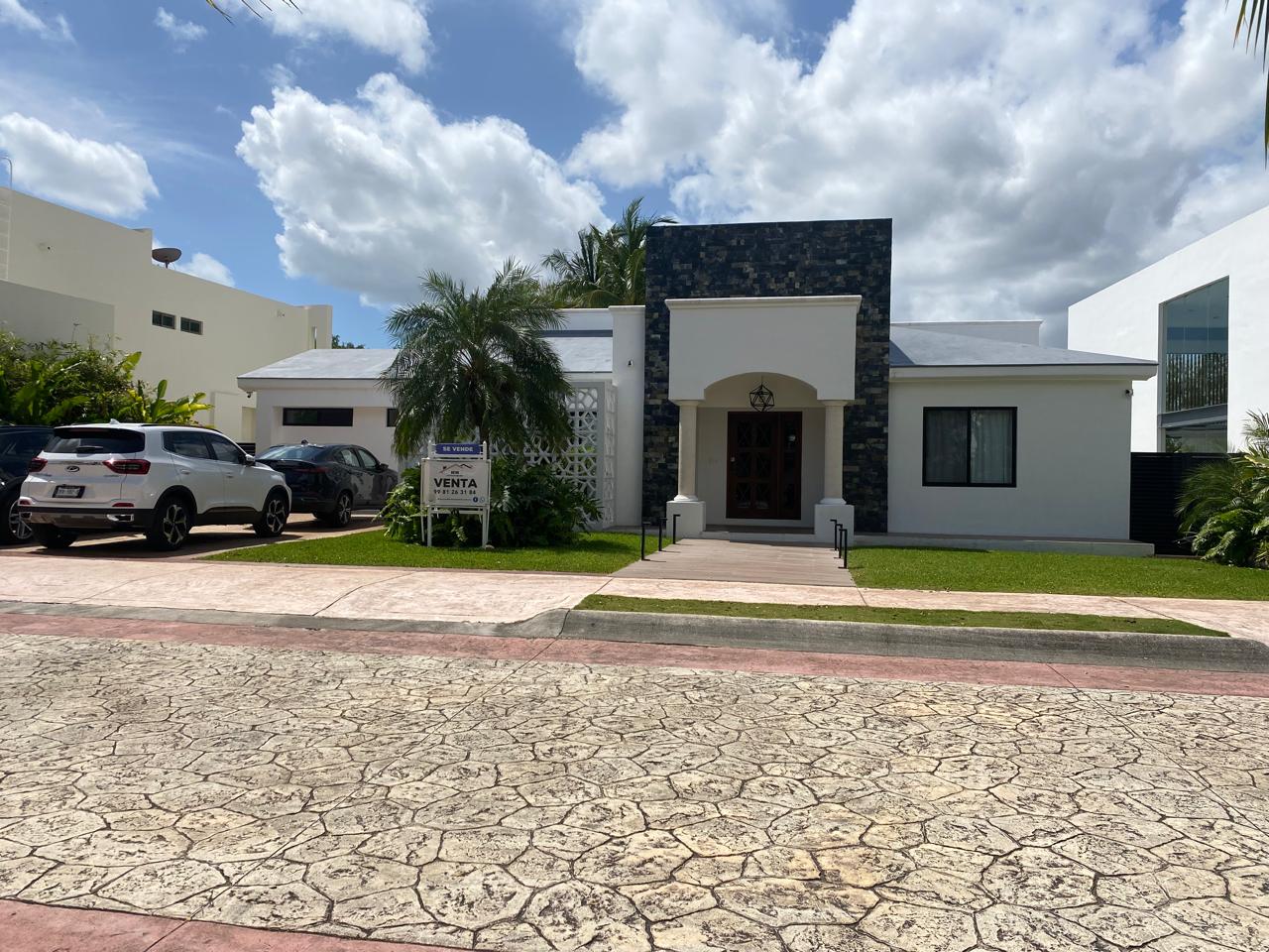 Casa Lagos del Sol — Cancún