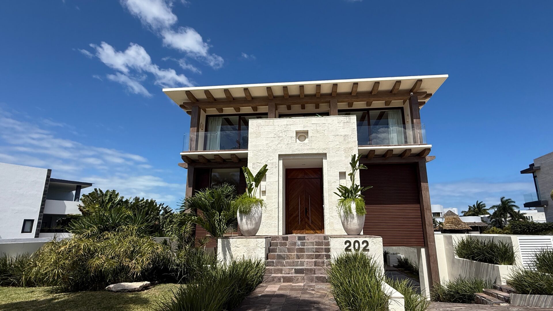 Casa Puerto Cancún — Residencia frente al canal