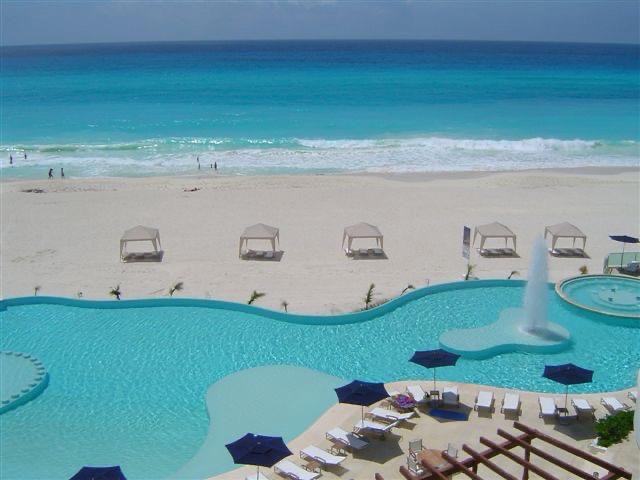 Bay View Grand • El Privilegio de Vivir Frente al Mar en la Zona Más Exclusiva de Cancún